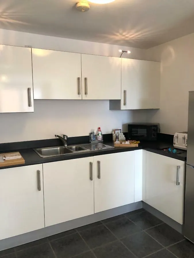 Hansen House 2 With Private Parking Cardiff